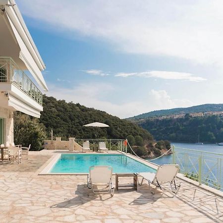 Meganisi Blue Villa Spartokhorion Exterior photo