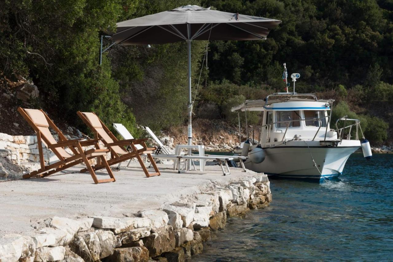 Meganisi Blue Villa Spartokhorion Exterior photo